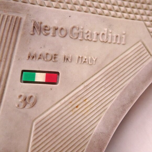 NeroGiadini Slip on Sneakers 39 Black Silver Leather Italian Made in Italy Shoes - Picture 2 of 9